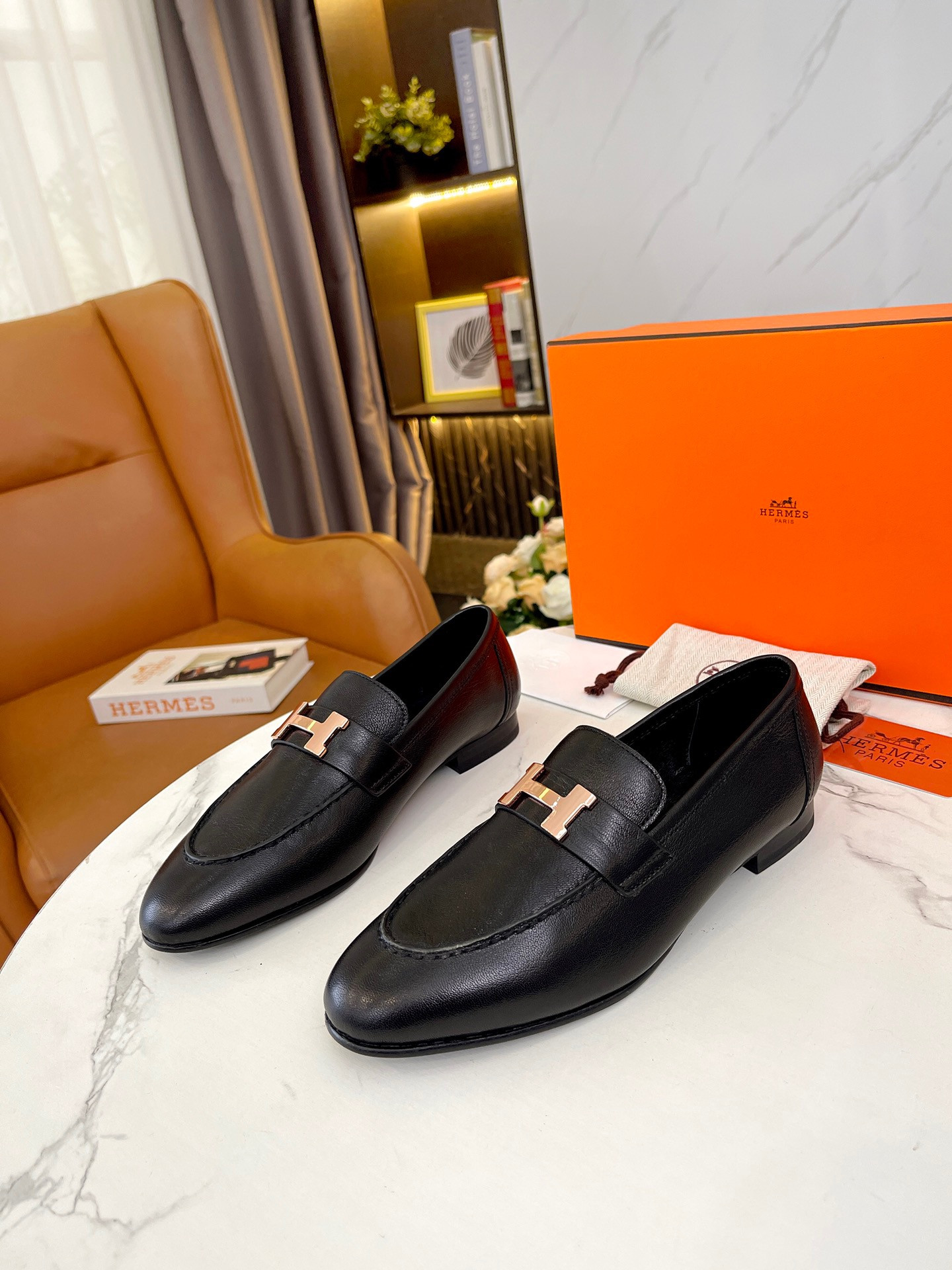 ua H**mes paris loafer
