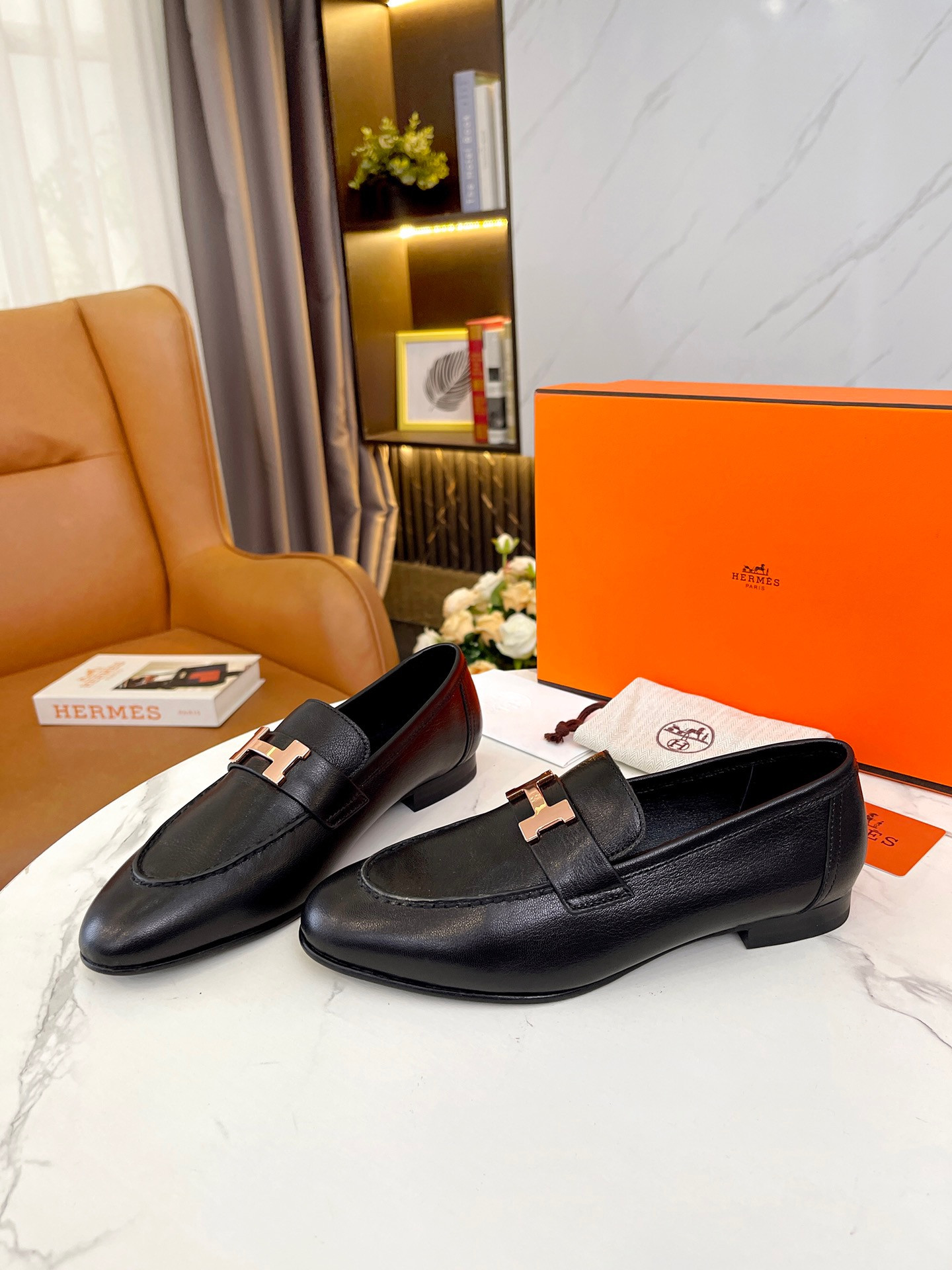 ua H**mes paris loafer