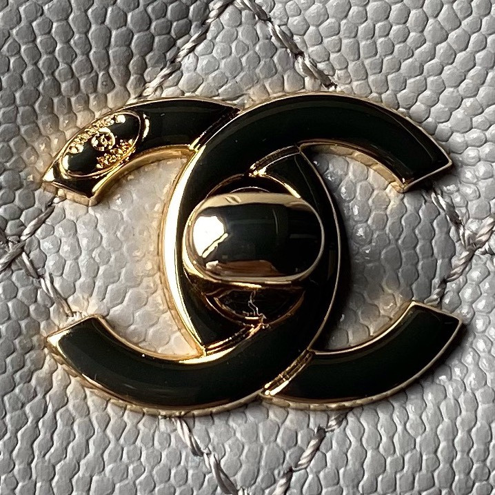 Ch*el handle  13x19x9cm