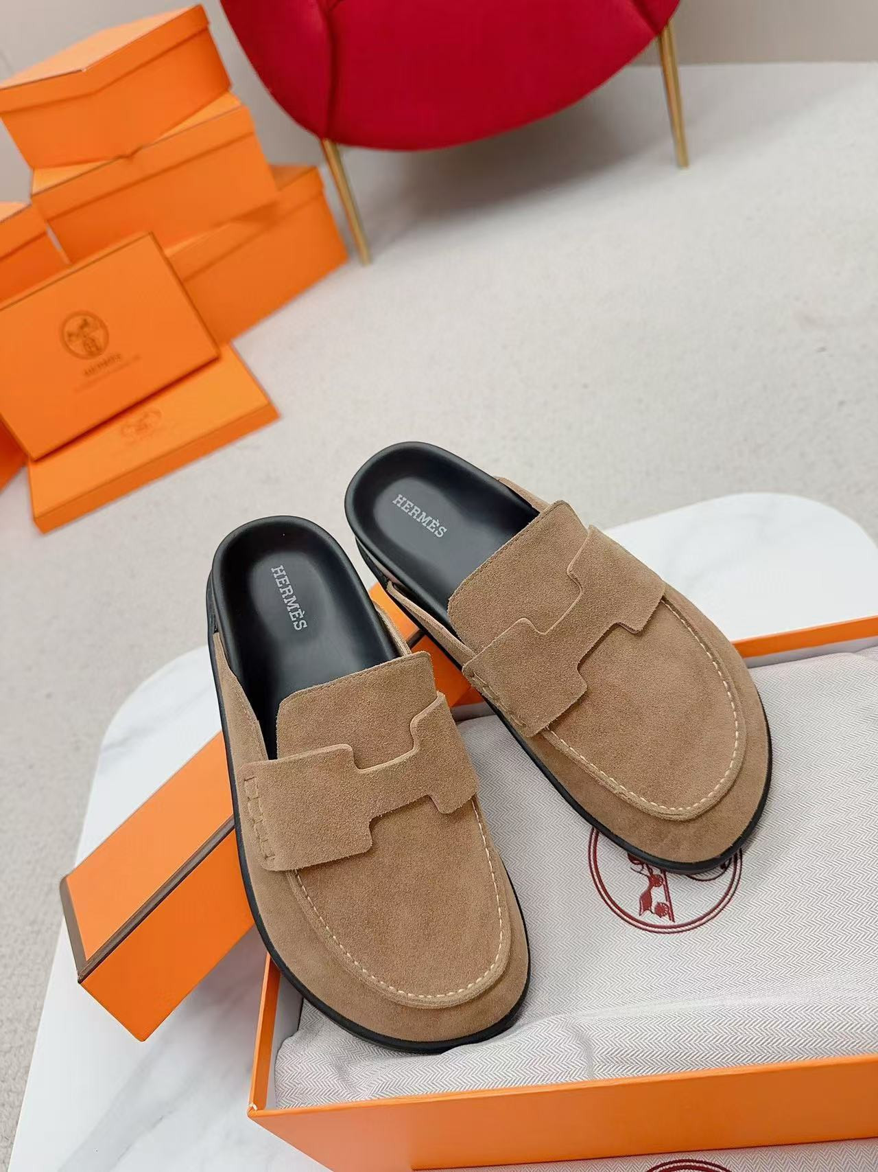 ua H**mes slippers