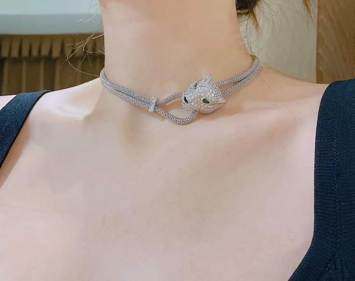 Ca*t*er panthère de Ca*t*er paved necklace