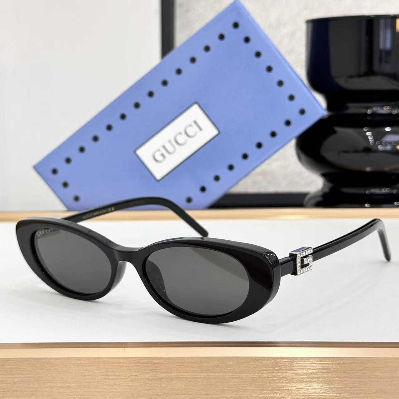 G*u*i glasses gg1680s 52-17-140