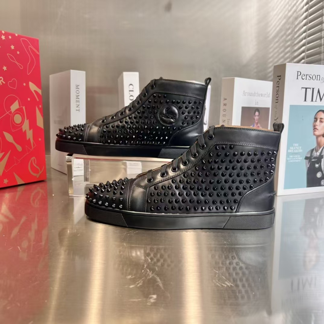 ua Ch**an louboutin l0*is strass sneakers