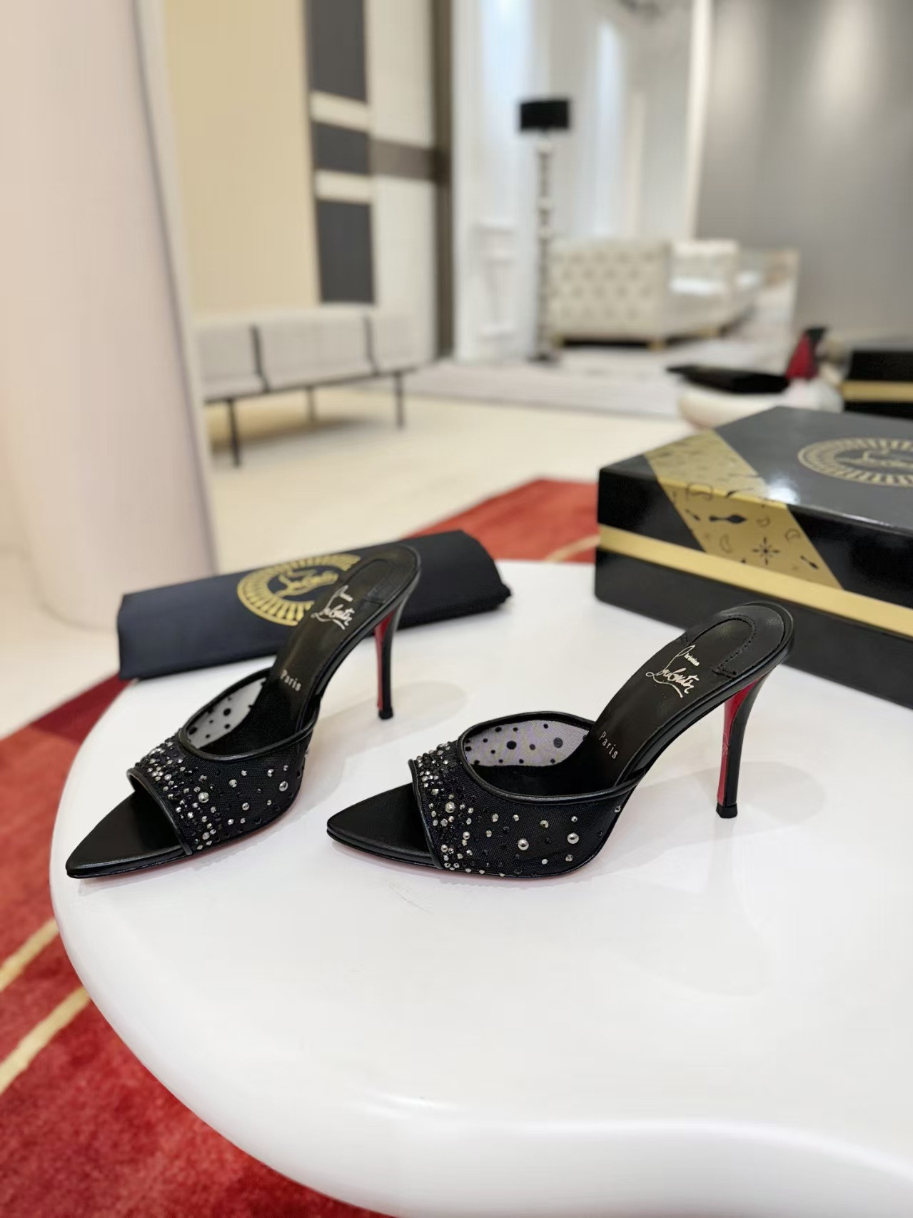 ua Ch**an louboutin miss z mule