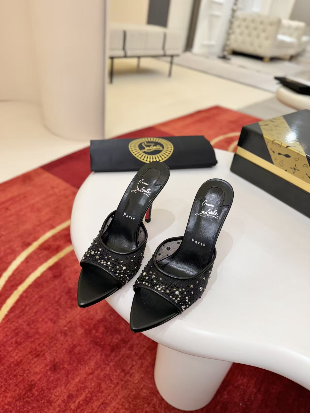 ua Ch**an louboutin miss z mule