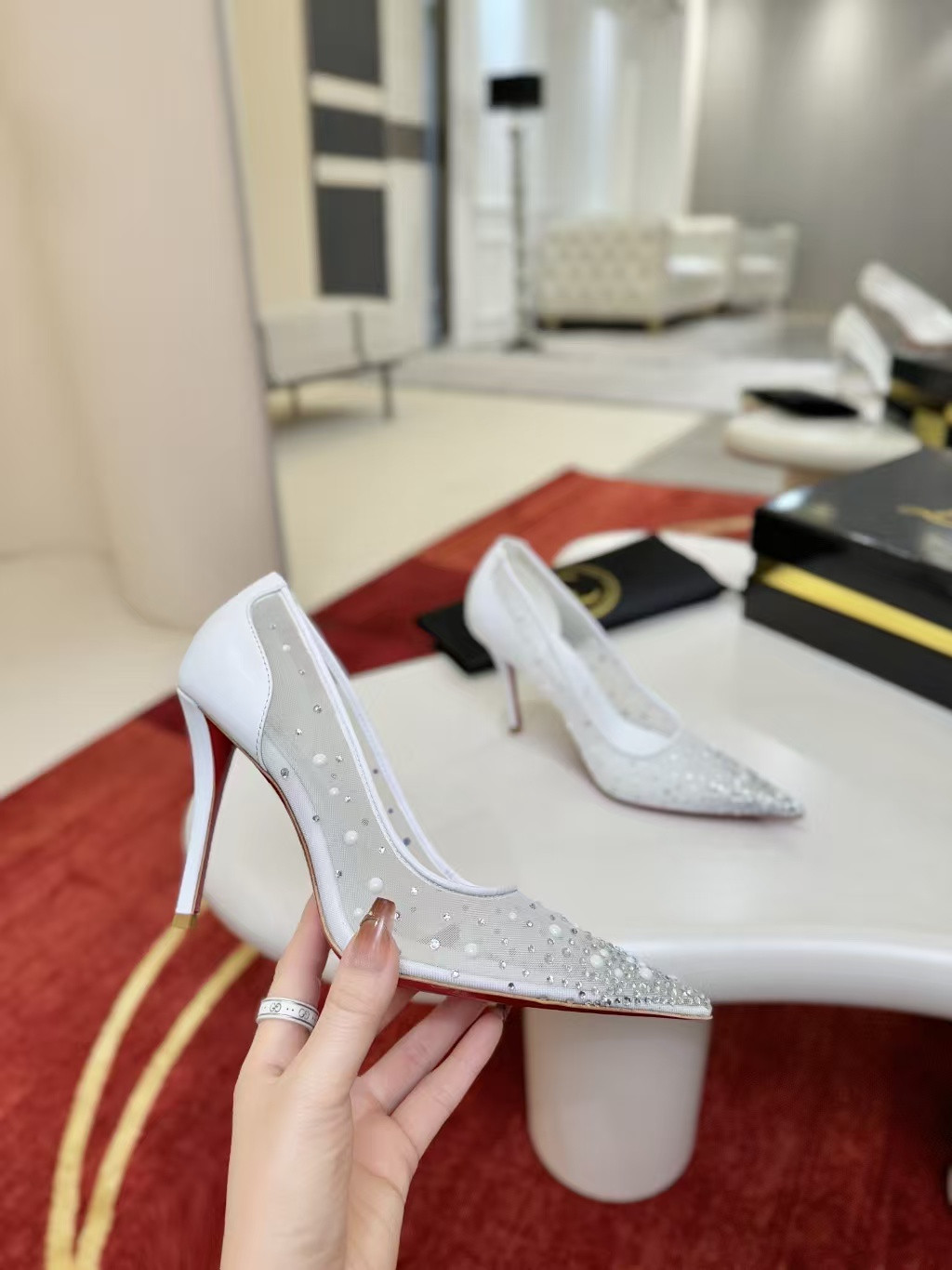 ua Ch**an louboutin miss z degrastrass perla pumps