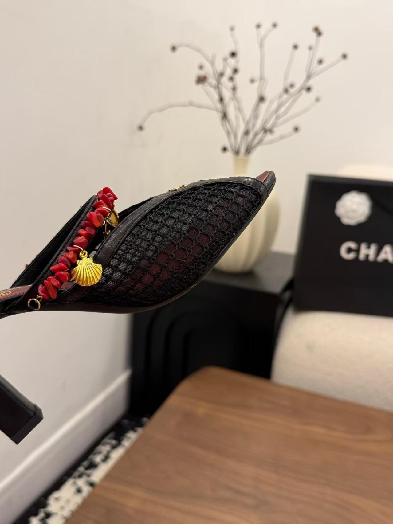 ua Ch*el sandals(vintage beaded)