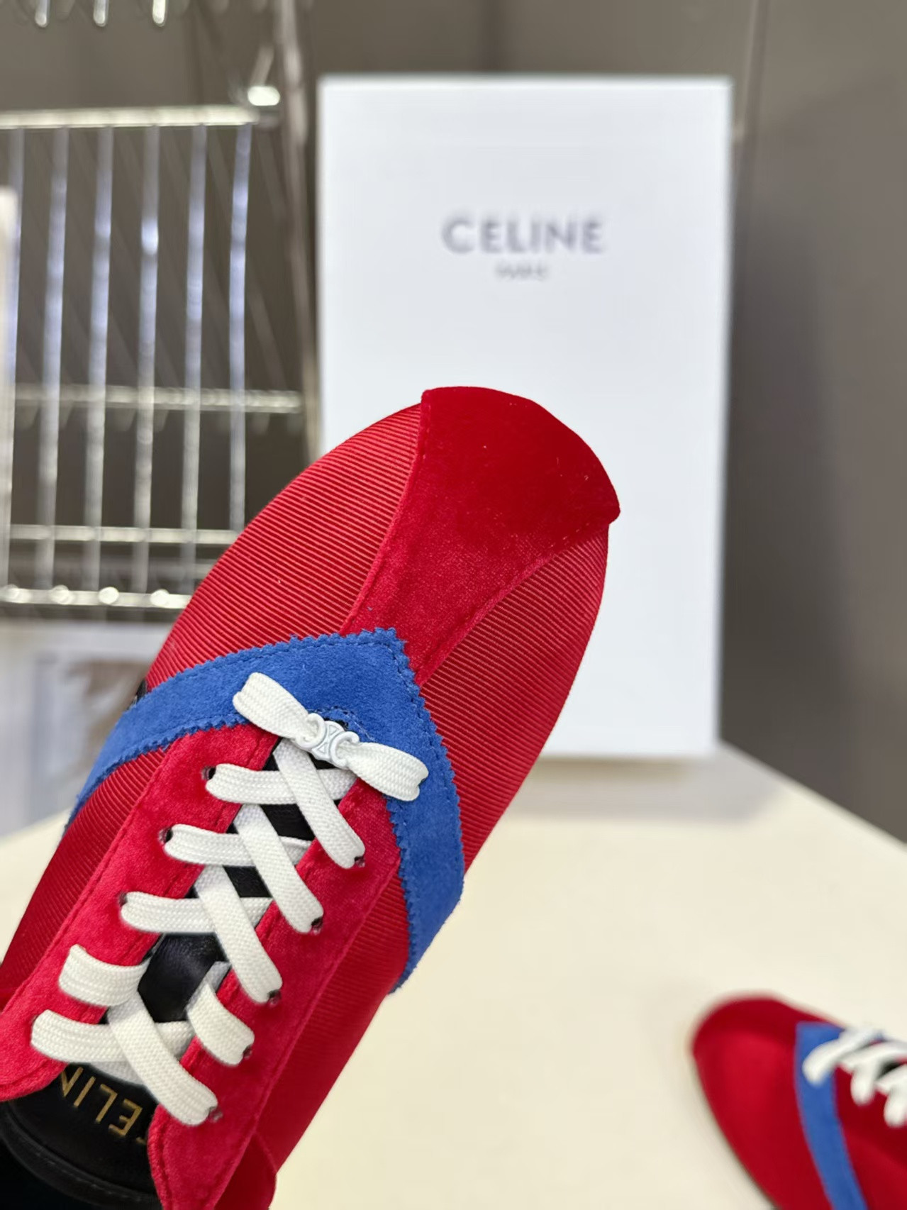 ua Ce**e the flat sneaker