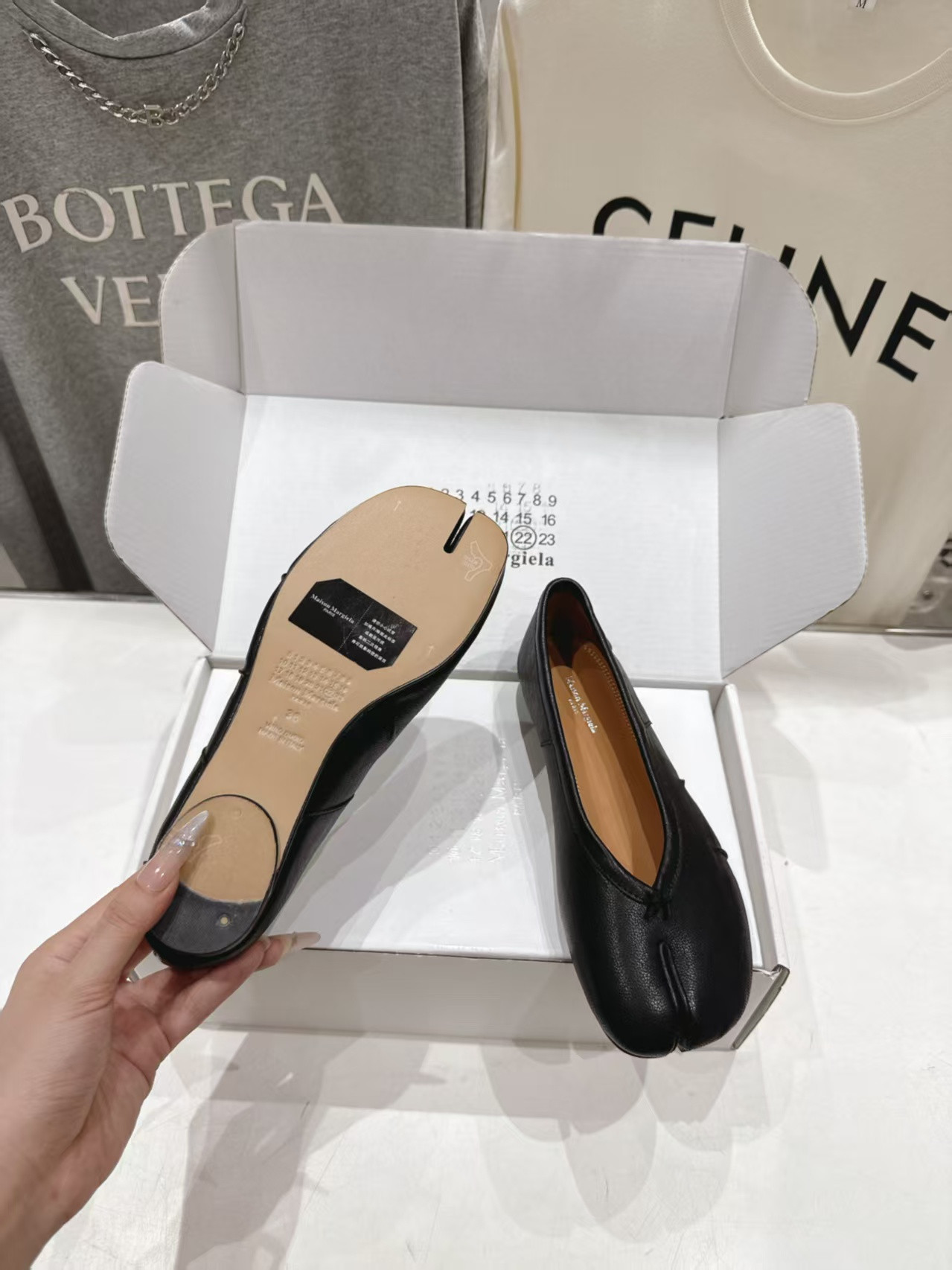 ua ma*s*n Ma*i*la tabi new ballerina