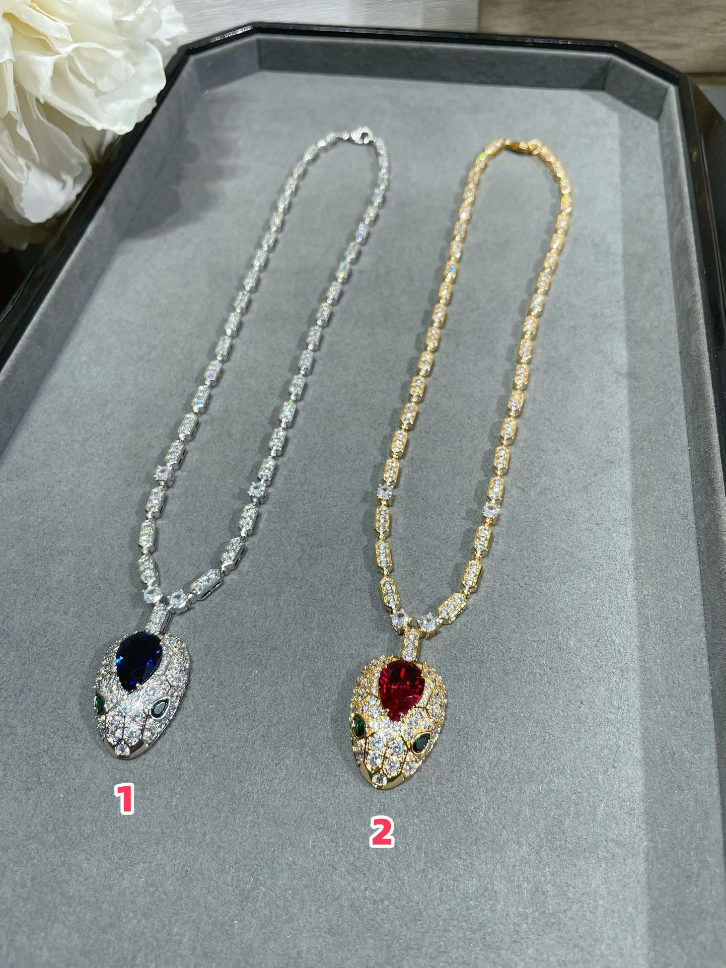 B*l*ai water drop snake necklace