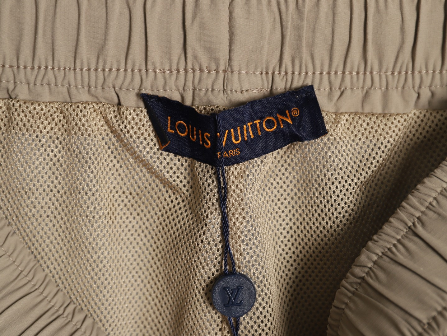 l0*is V*t0n lv shorts