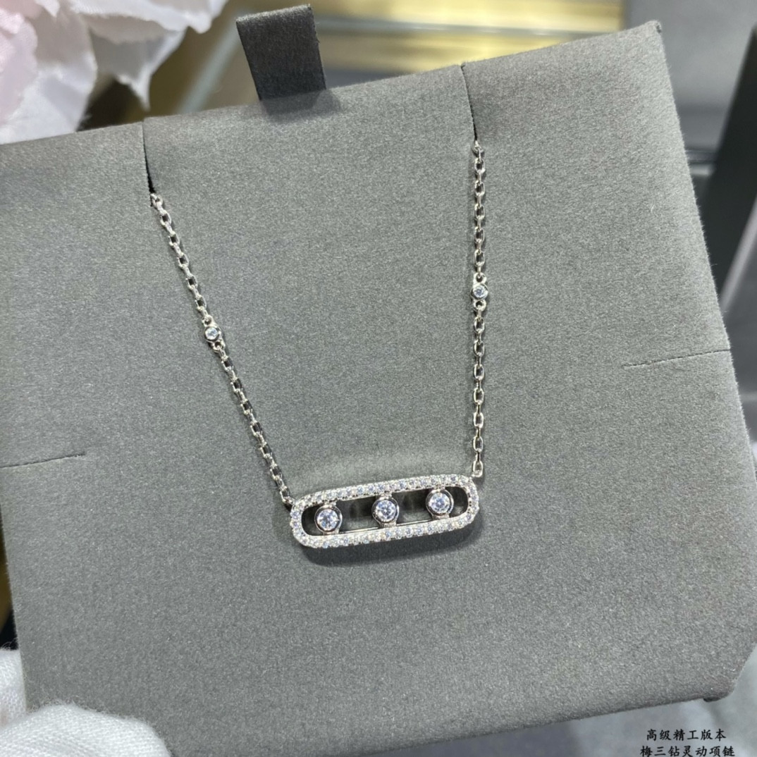 Mes1kaa full di*m*nd moving necklace