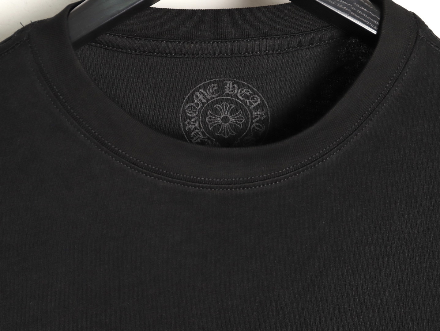 Ch**me He**ts 25fw long-sleeved t-shirt