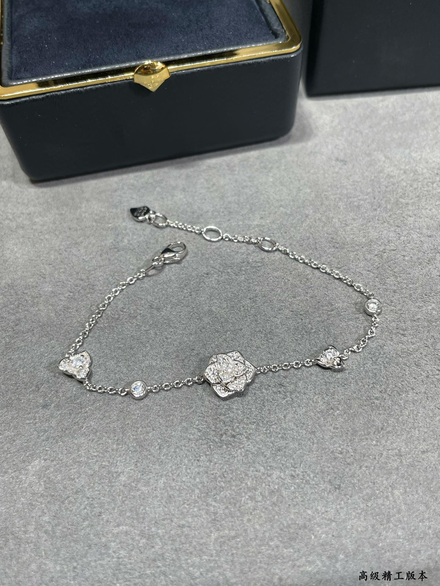 P1aget fully di*m*nd-encrusted flower bracelet