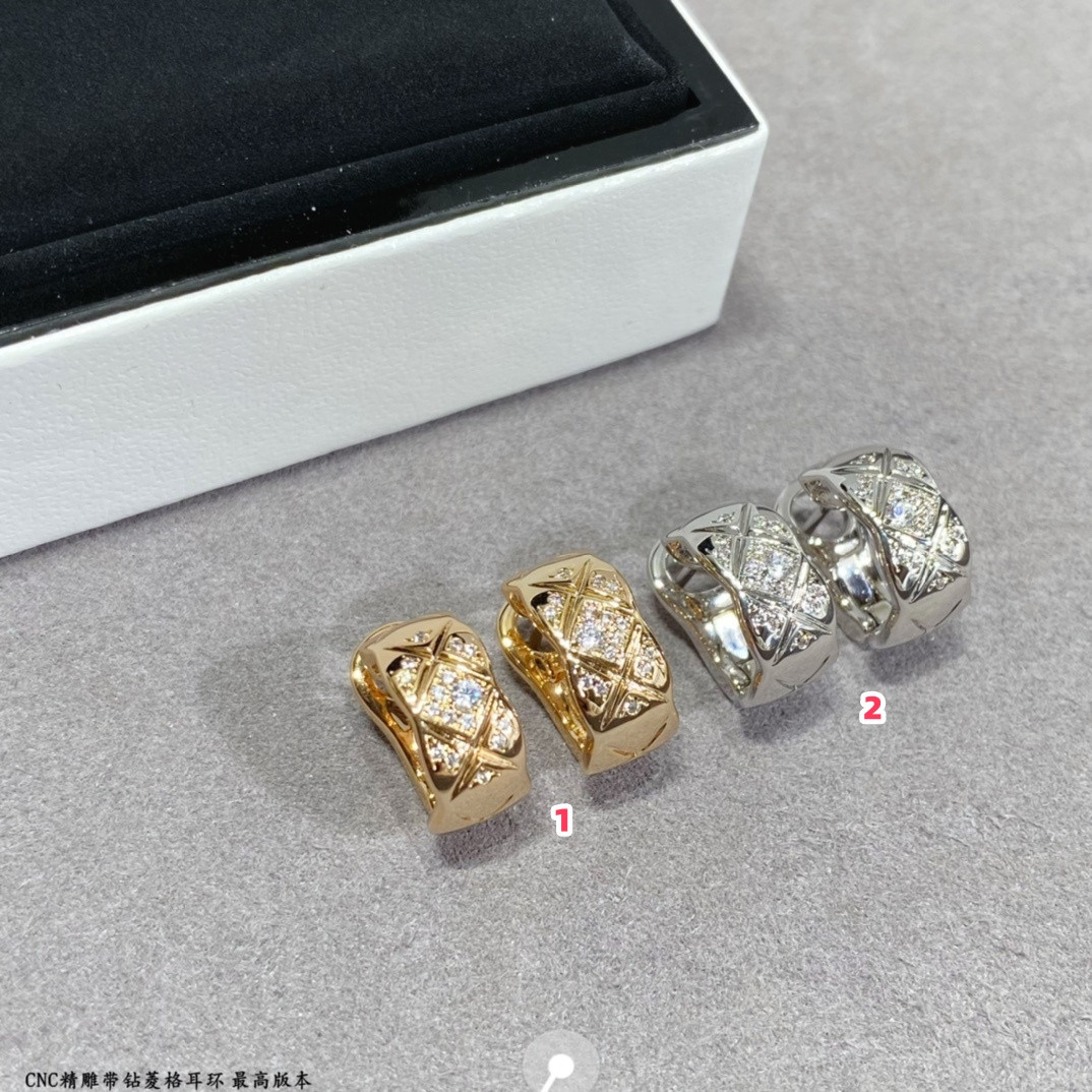 ch*el carved Di*m*nd with Di*m*nd earrings