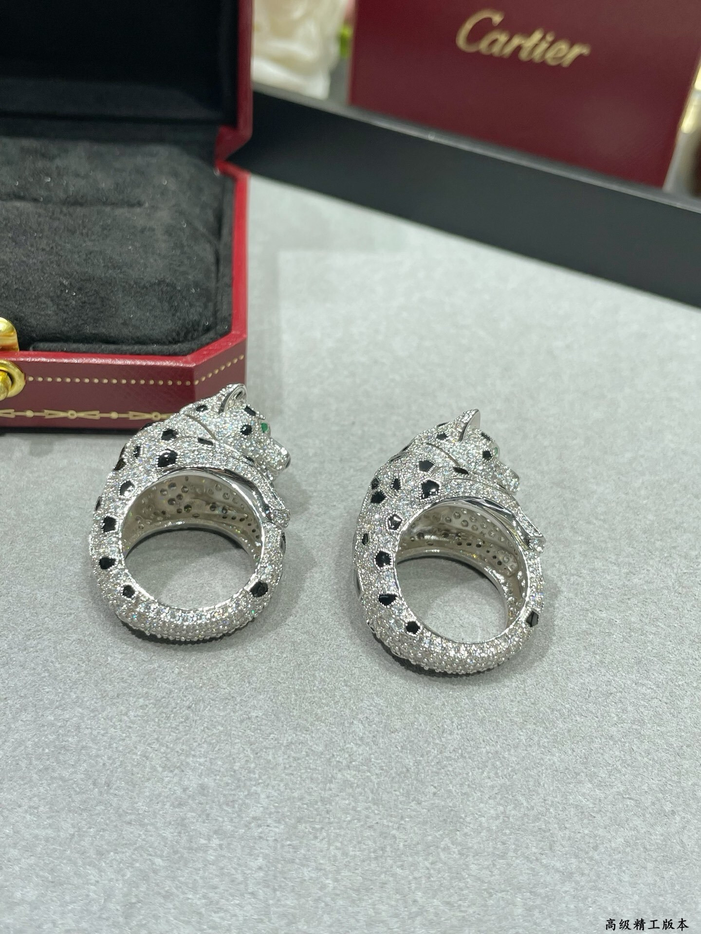 Ca*t*er spotted panther head ring