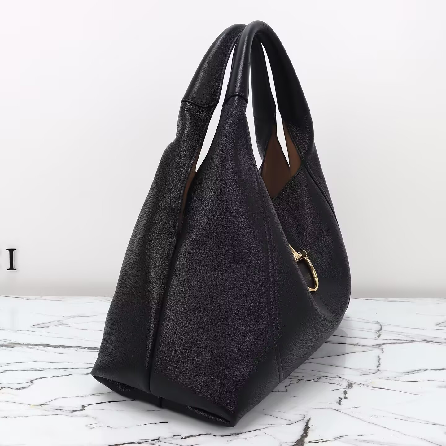 G*u*i softbit maxi shoulder bag black 46x26x16cm