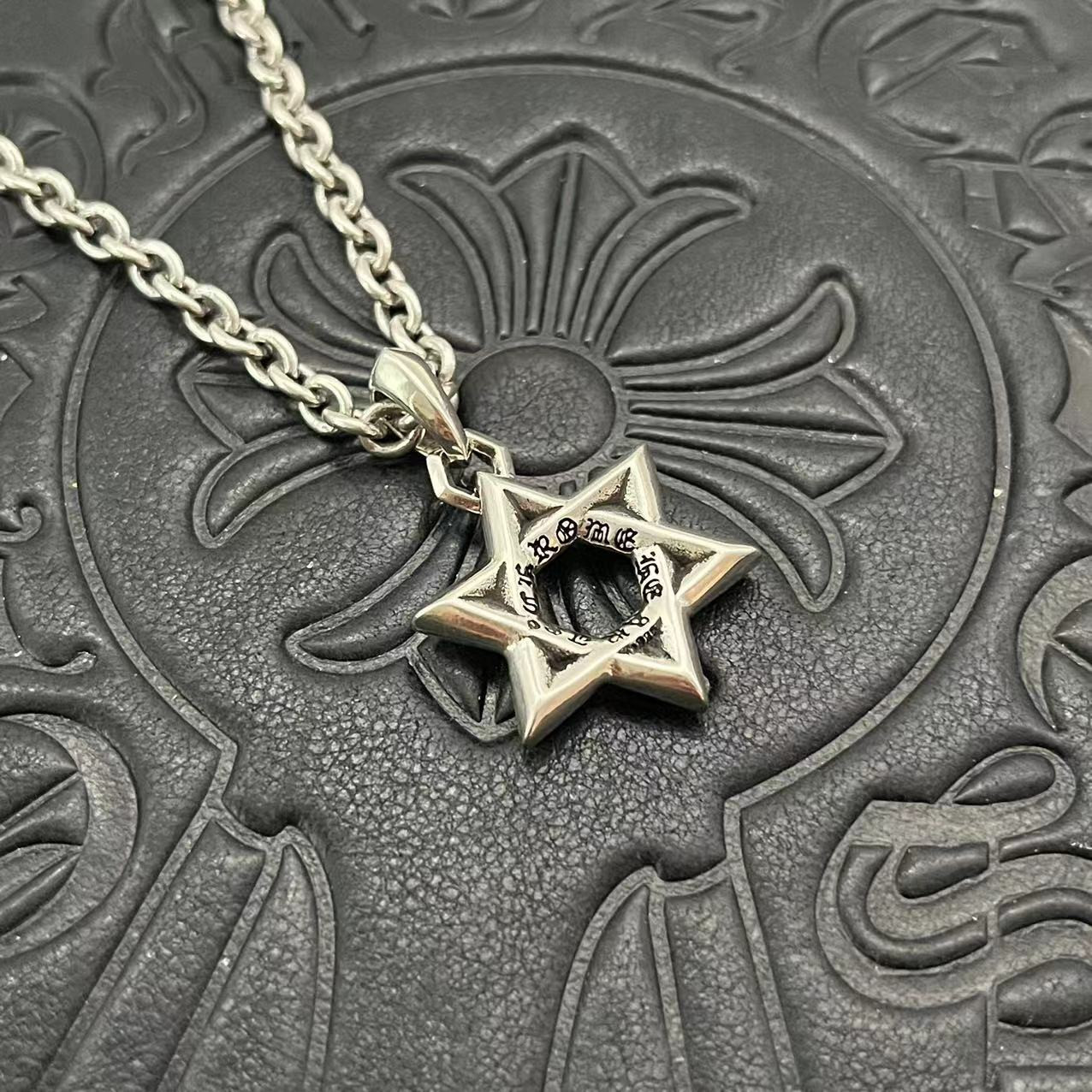 Ch**me He**ts hexagram necklace