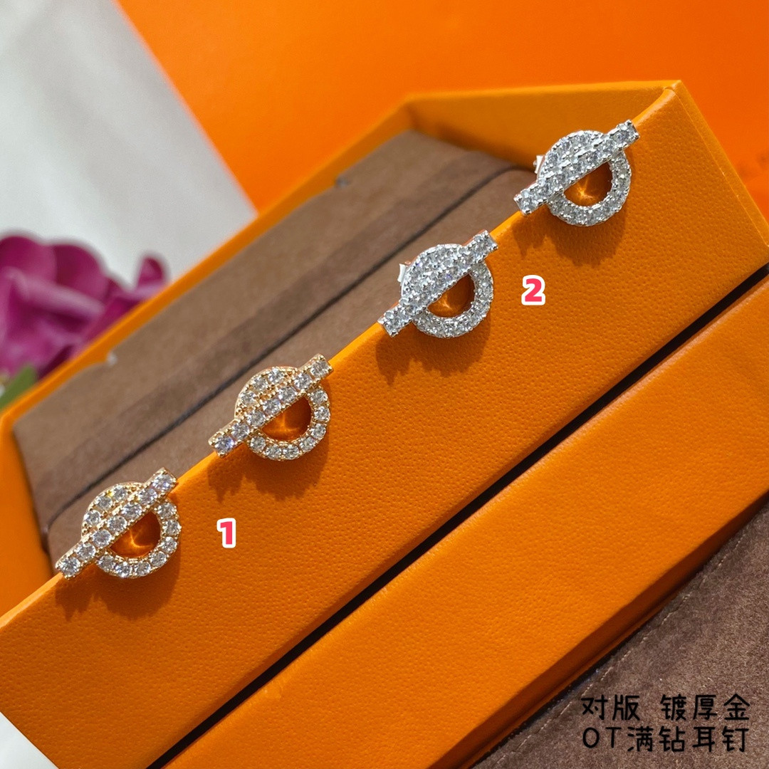 H**mes ot fully di*m*nd-encrusted stud earrings