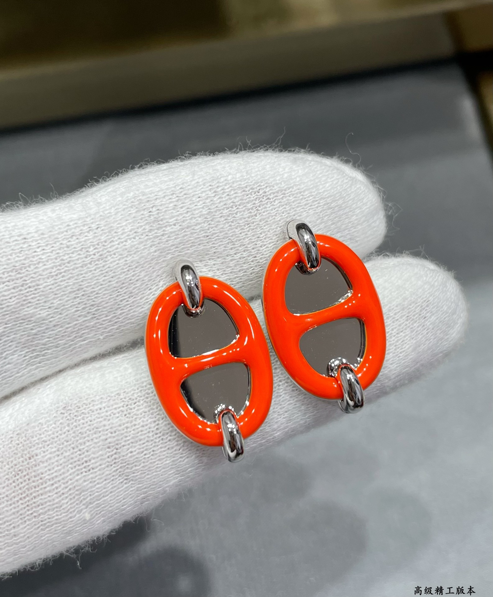 H**mes mini maillon earrings