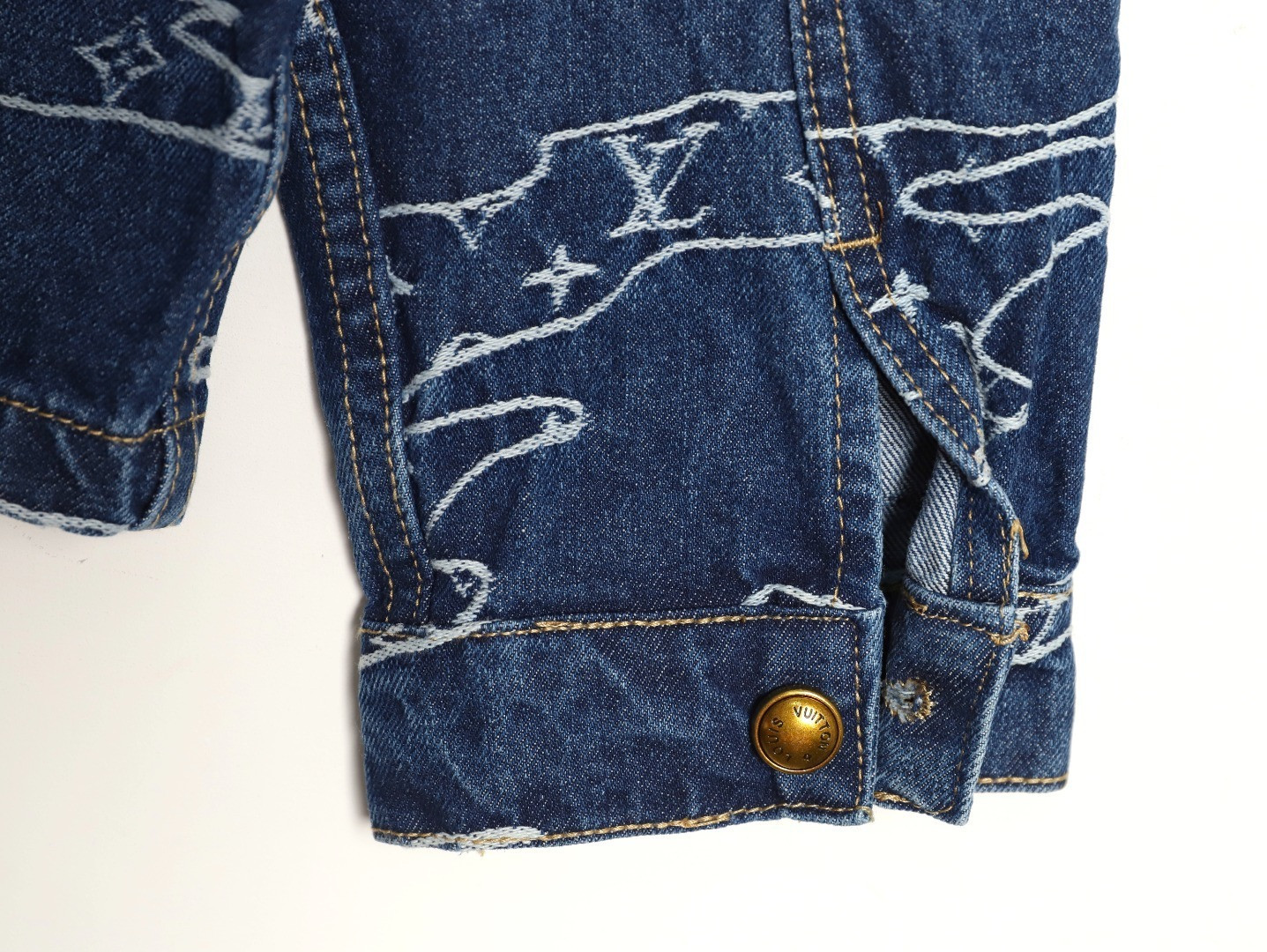 l0*is v*t0n lv pharrell nigo tyler De*1m jacket suit