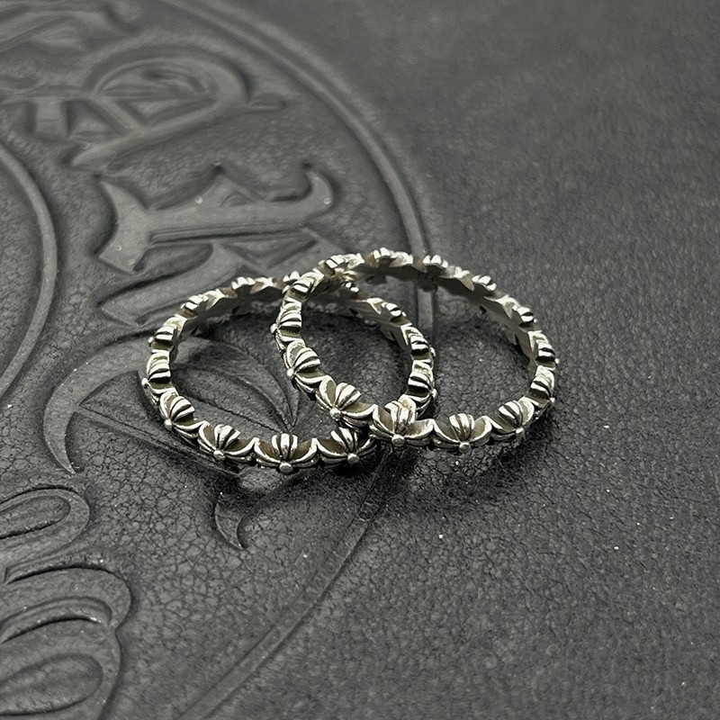Ch**me He**ts distressed full cross ring