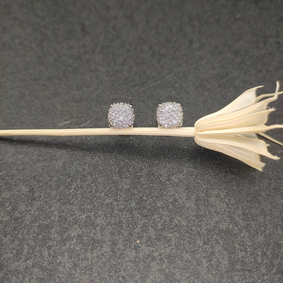 dau1d Yvrm*n 9mm four claws full of di*m*nds earrings