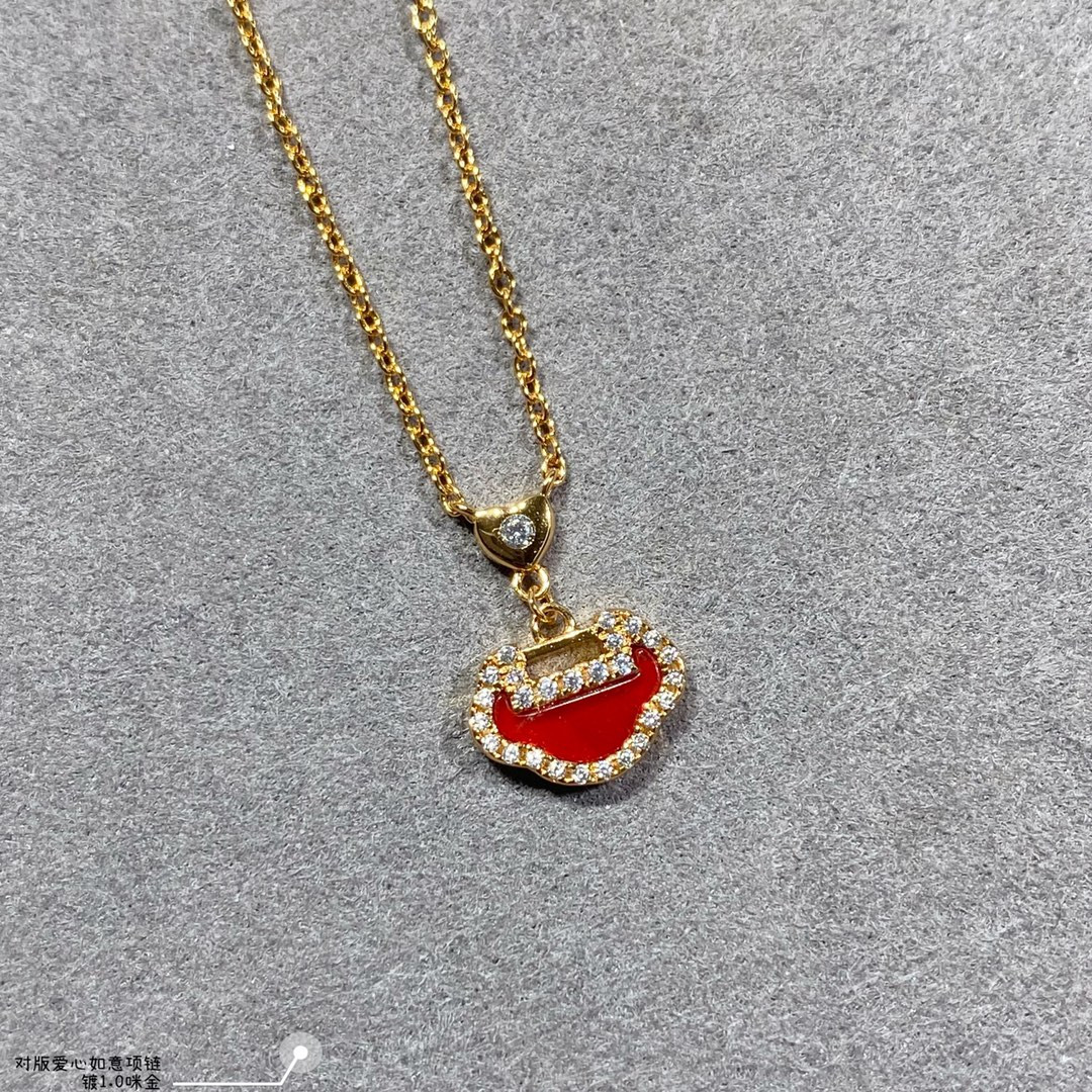 Qee1in mini heart-shaped ruyi necklace