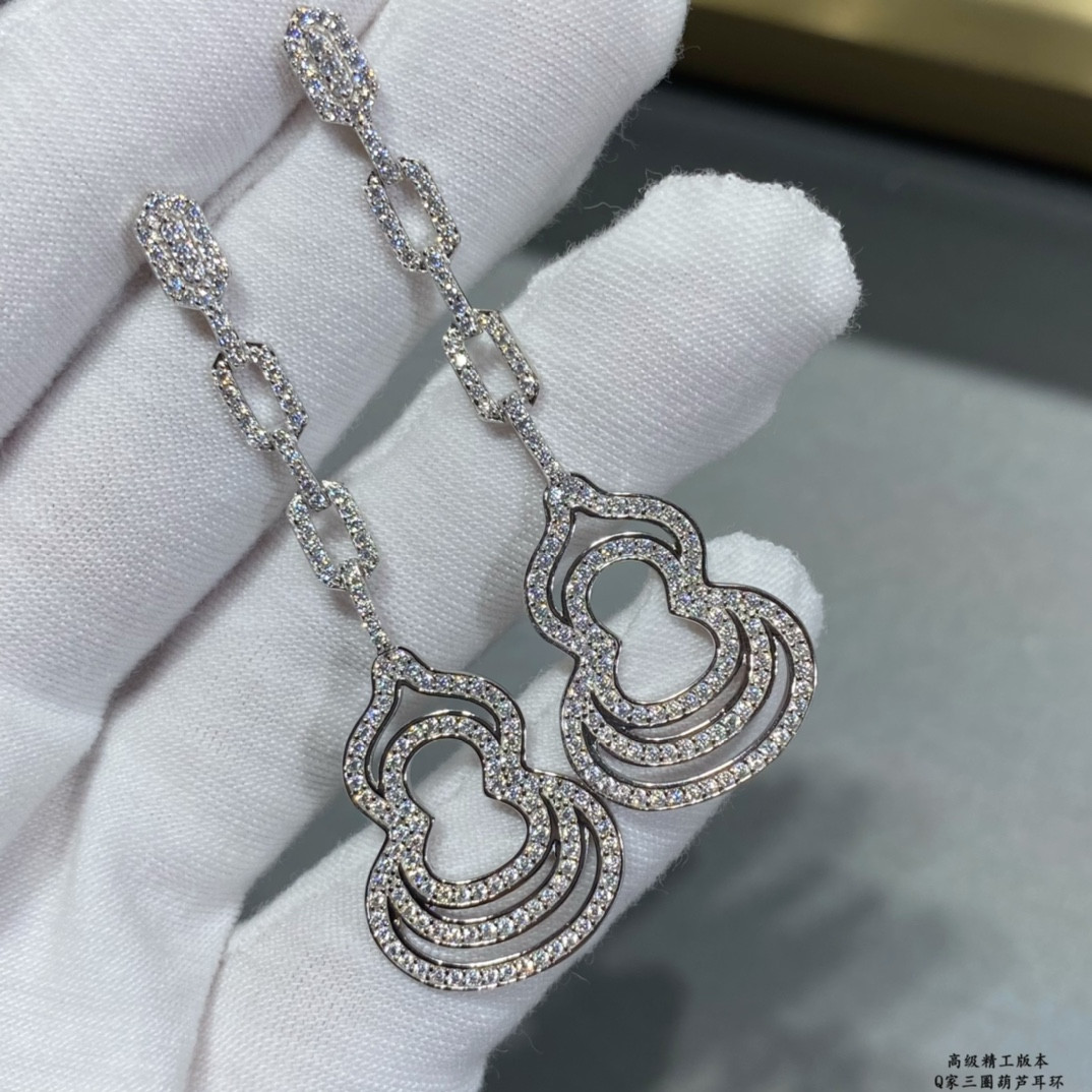 Qee1in triple hoop gourd earrings