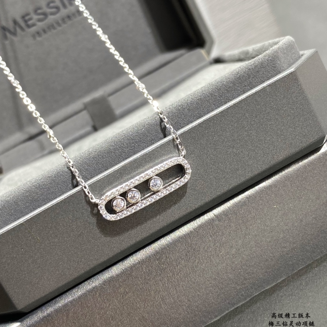 Mes1kaa full di*m*nd moving necklace
