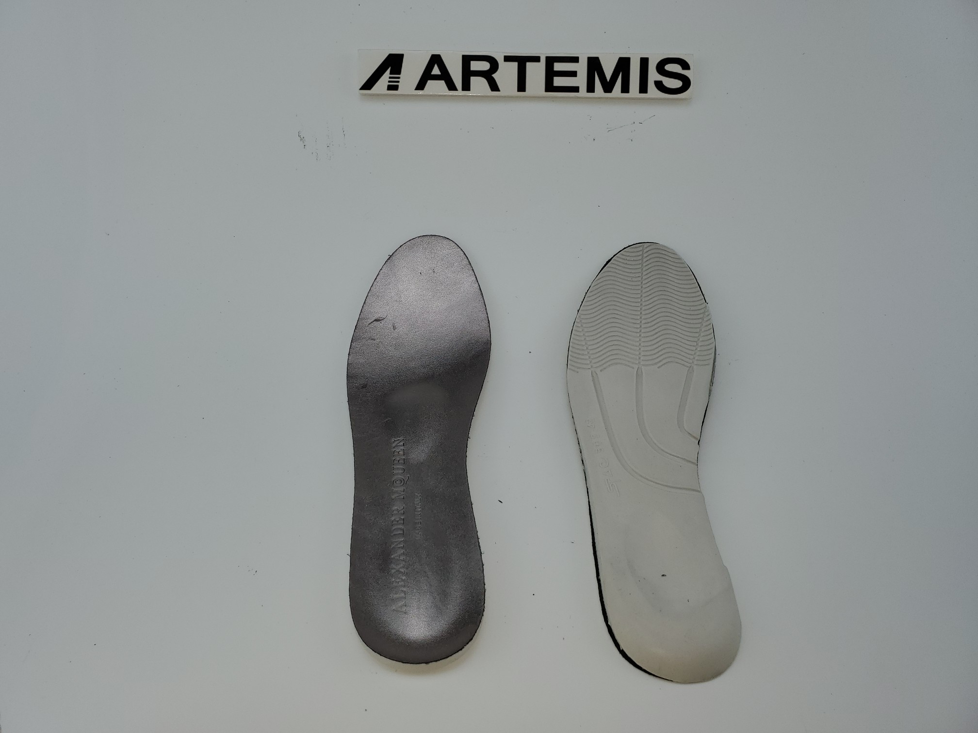 ale*d*r M*Q*en trainers long tongue 3m reflective