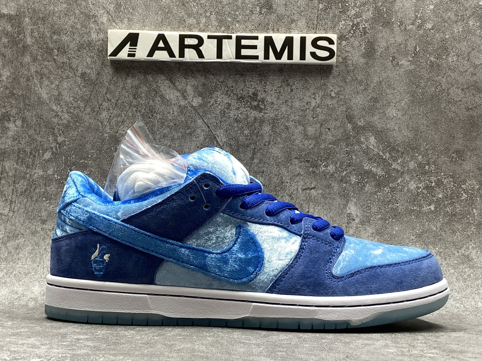 nike sb dunk low strangelove skateboards blue (cusT0mization version )