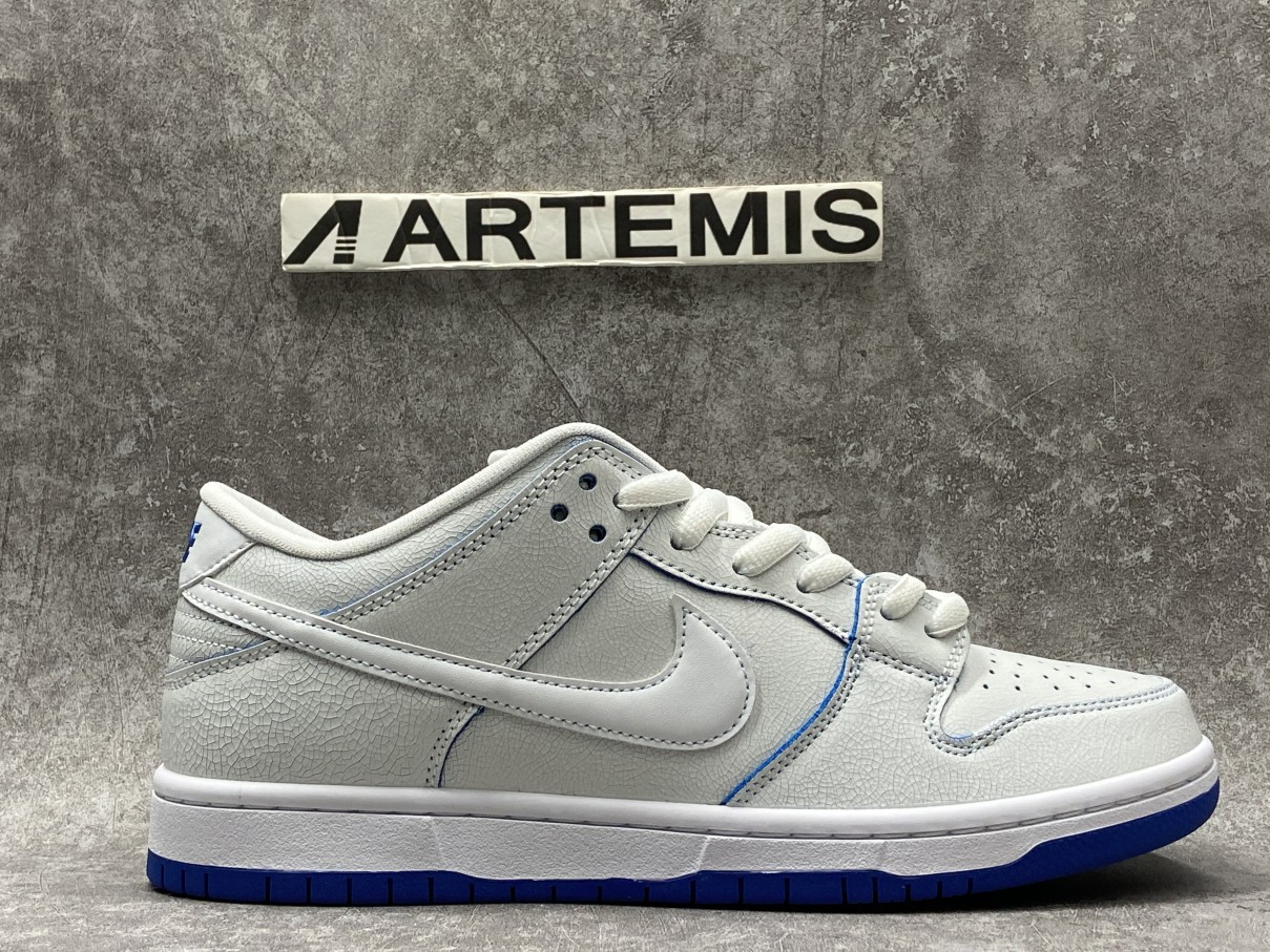 nike sb dunk low preM1vm white game royal