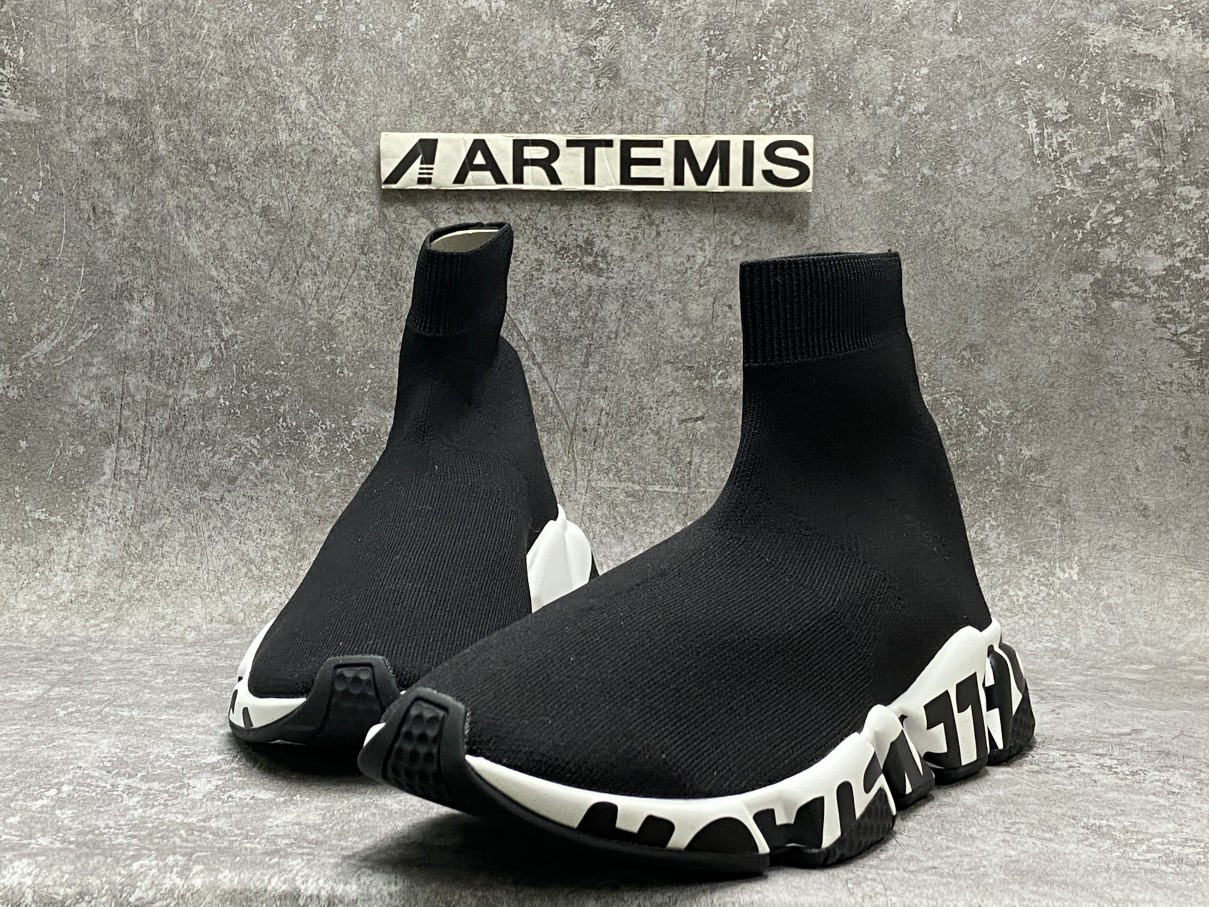 balenciga speed Gr*ffiti trainers white black logo