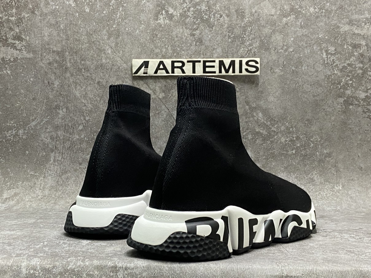 balenciga speed Gr*ffiti trainers white black logo