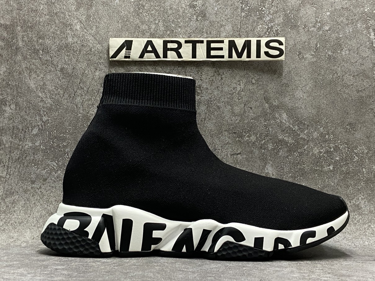 balenciga speed Gr*ffiti trainers white black logo