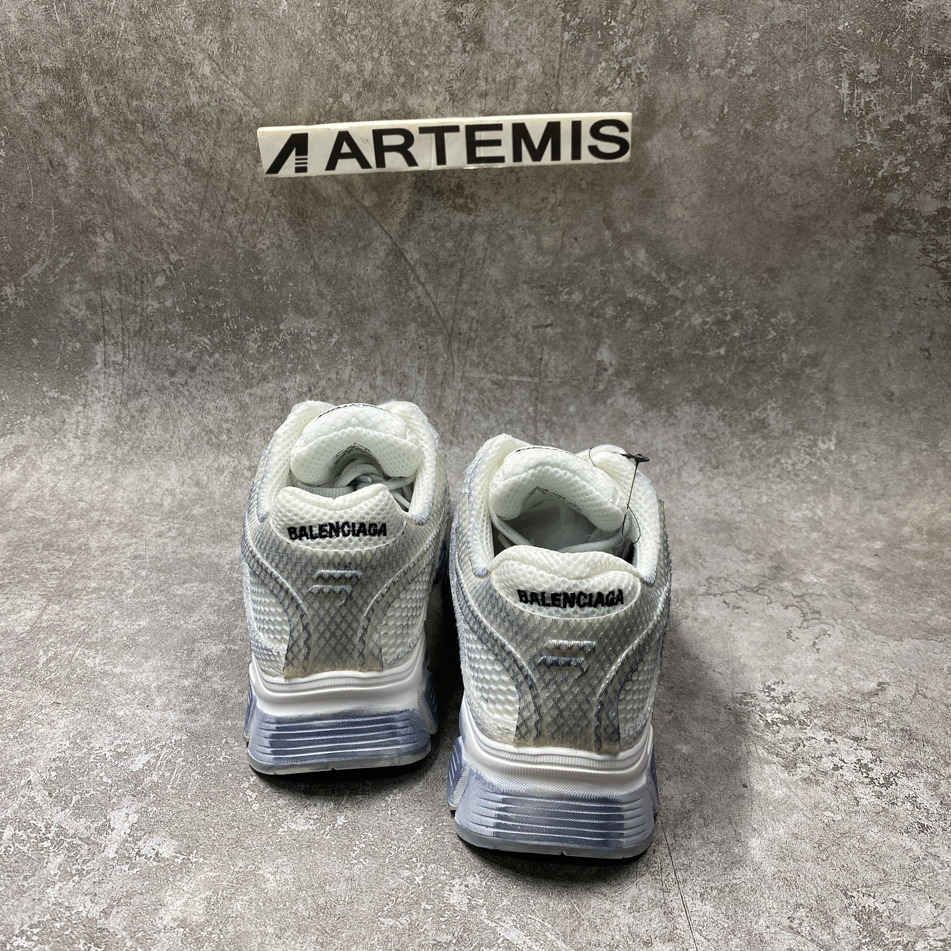 balenciga phanT0m trainers washed white