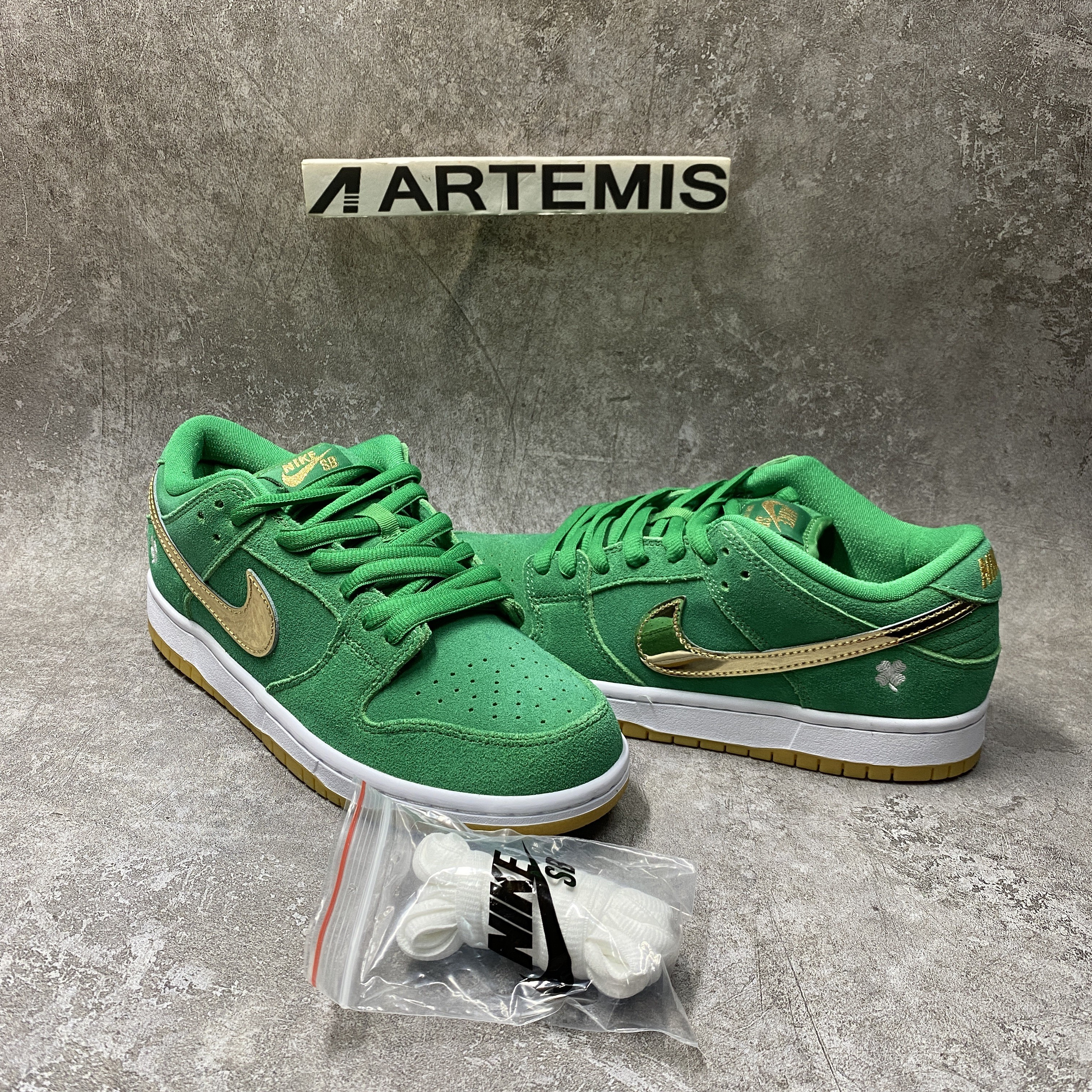 nike sb dunk low pro st. patR1ck