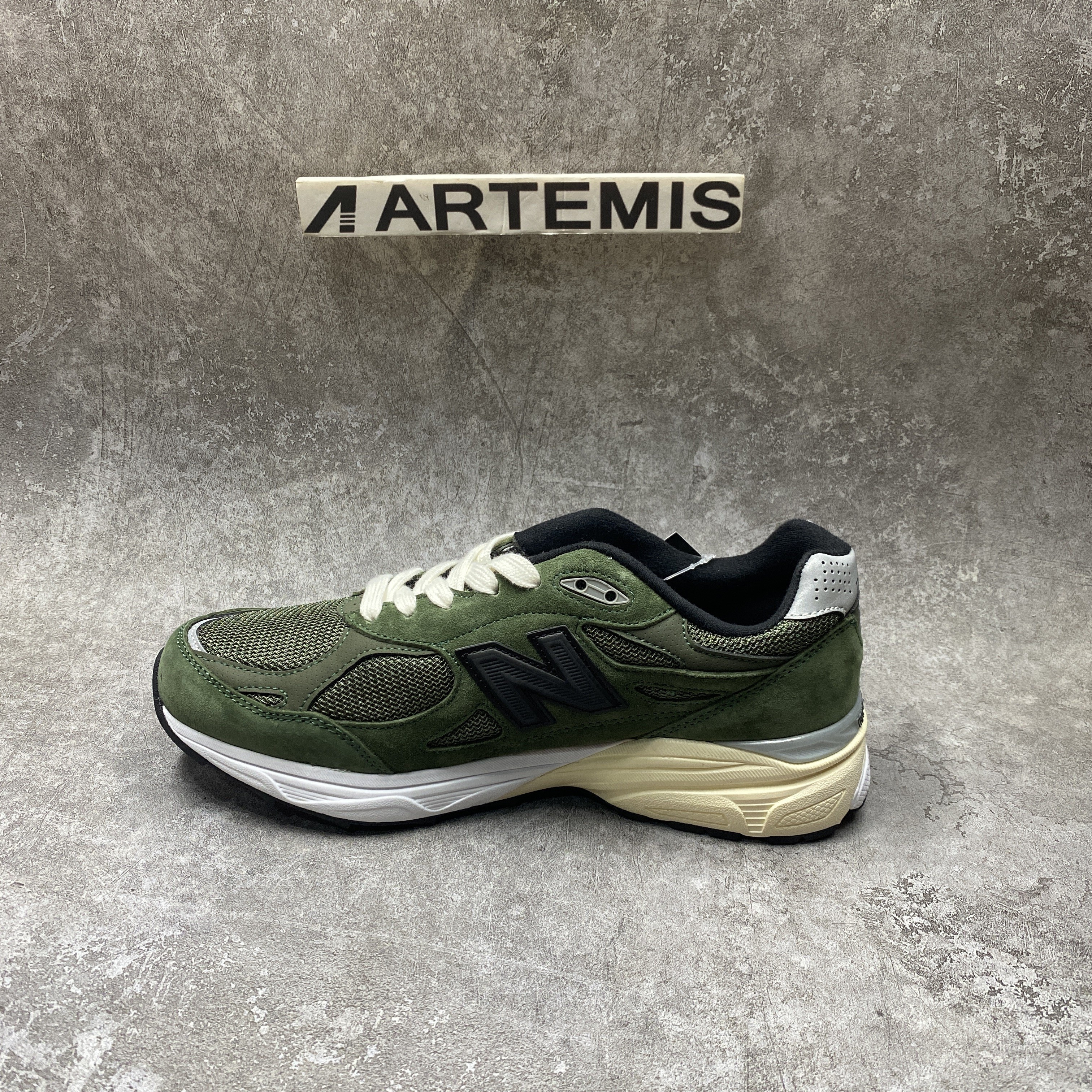 new Ba1an*e 990v3 jjjjound olive