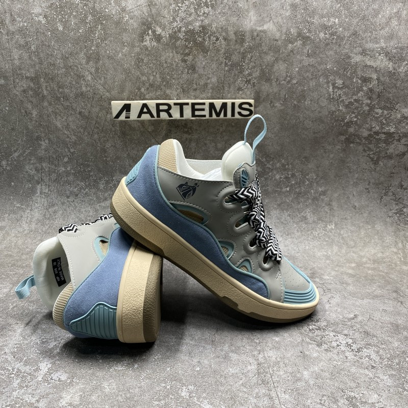 Lanu1n leather curb light blue gum