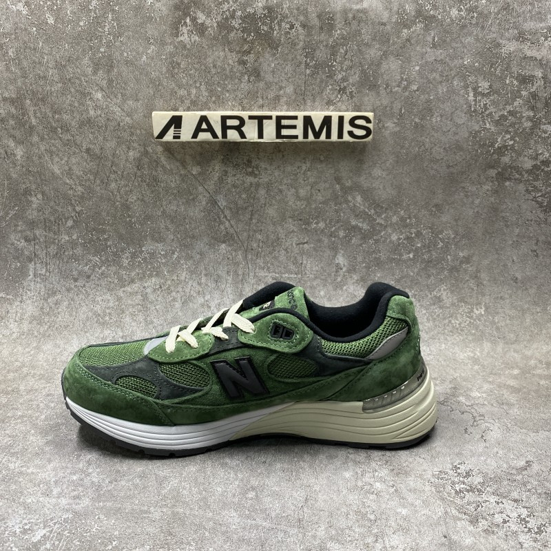 new Ba1an*e 992 jjjjound green