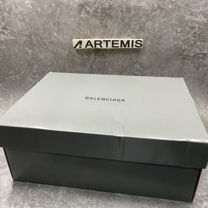ba*len*cia*ga Gr*ffiti runner sneaker in blue