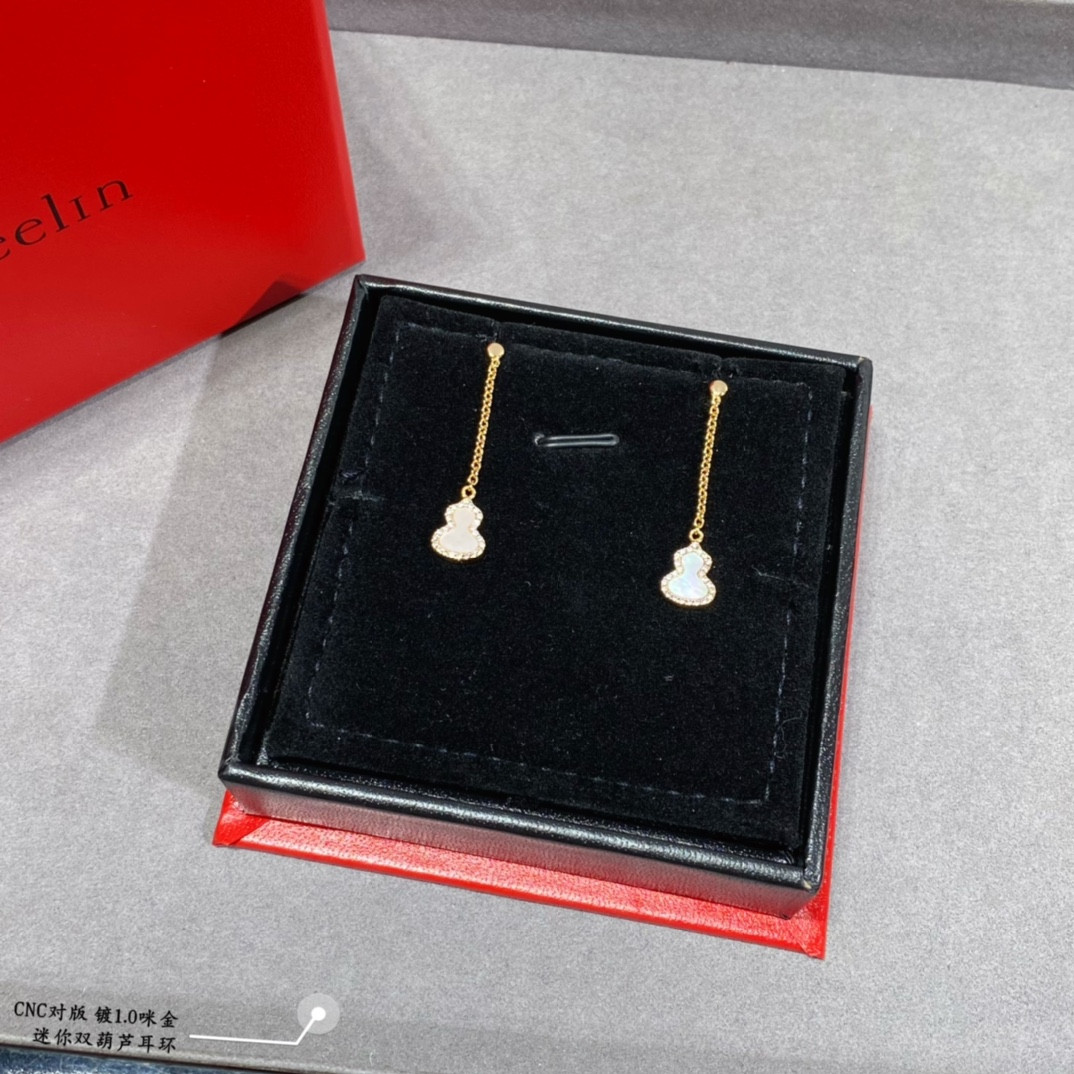 Qee1in mini gourd earrings