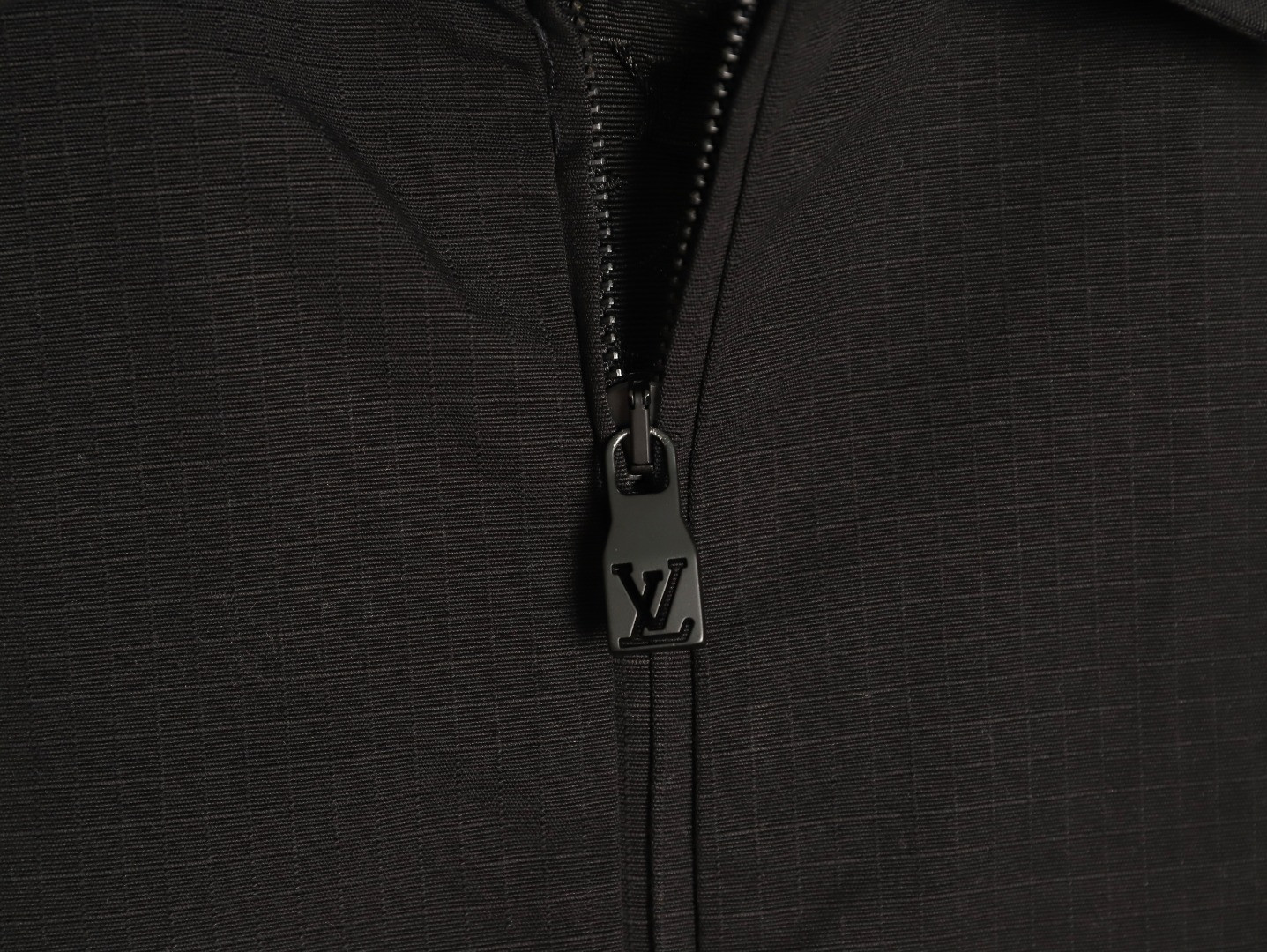 l0*is V*t0n lv jacket