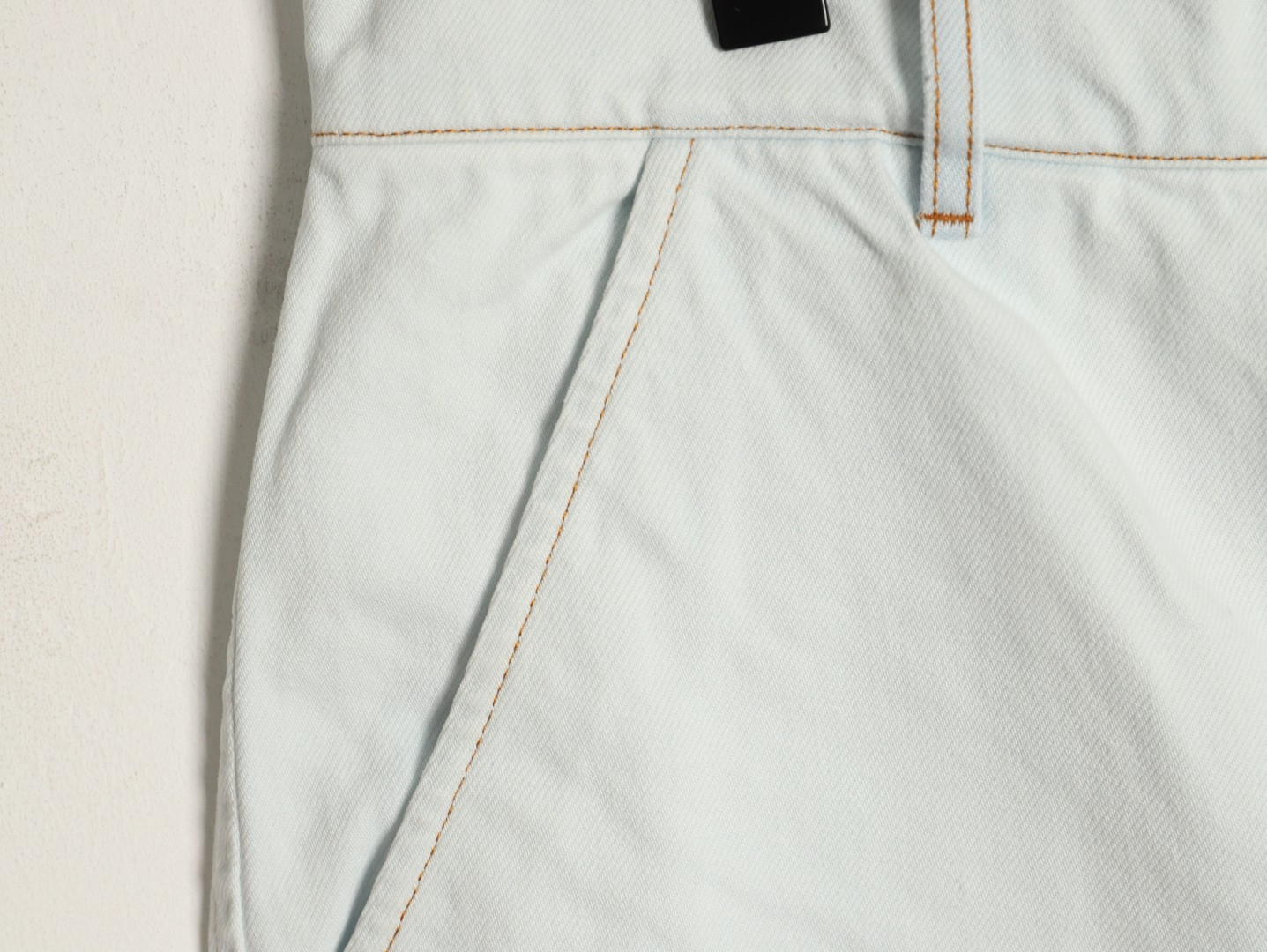 l0*is V*t0n 26ss blooming shorts