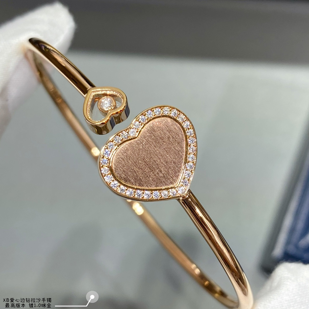 Ch0pard heart-shaped edge di*m*nd brushed bracelet