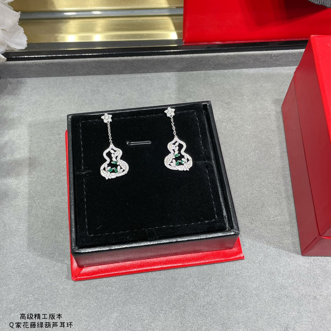 Qee1in vine gourd earrings