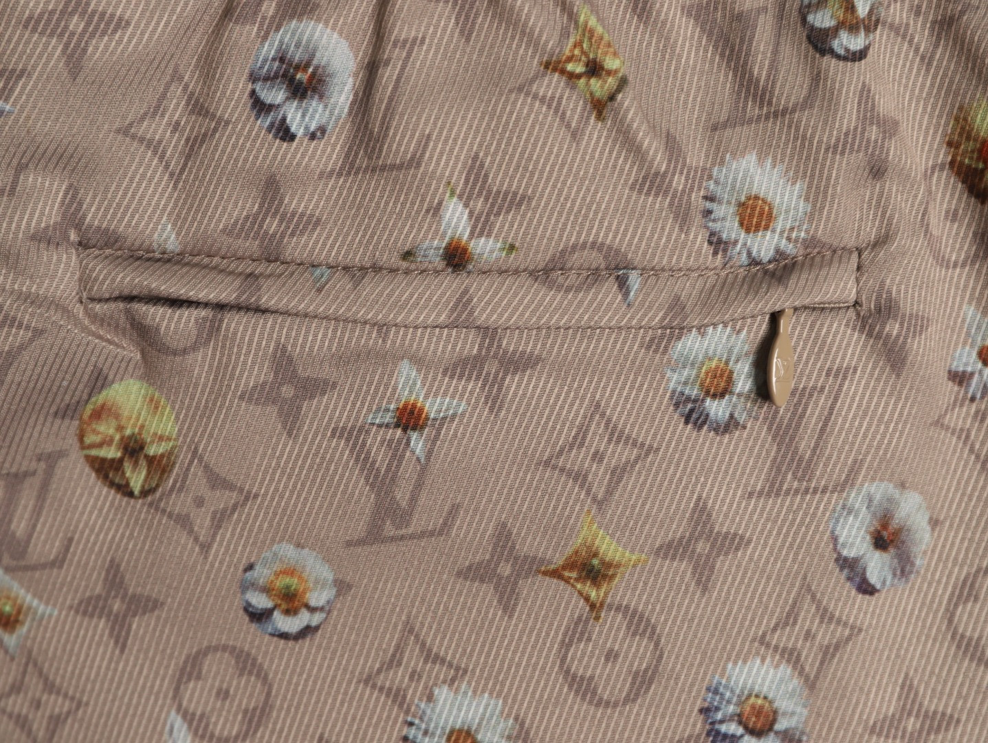 l0*is V*t0n 26ss shorts suit