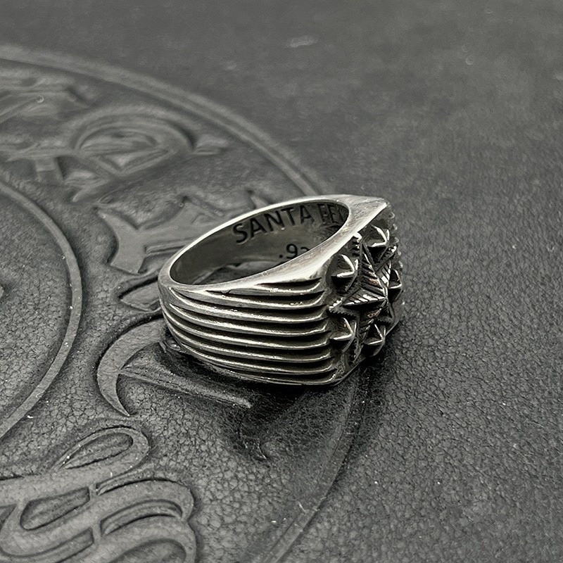 Ch**me He**ts star ring