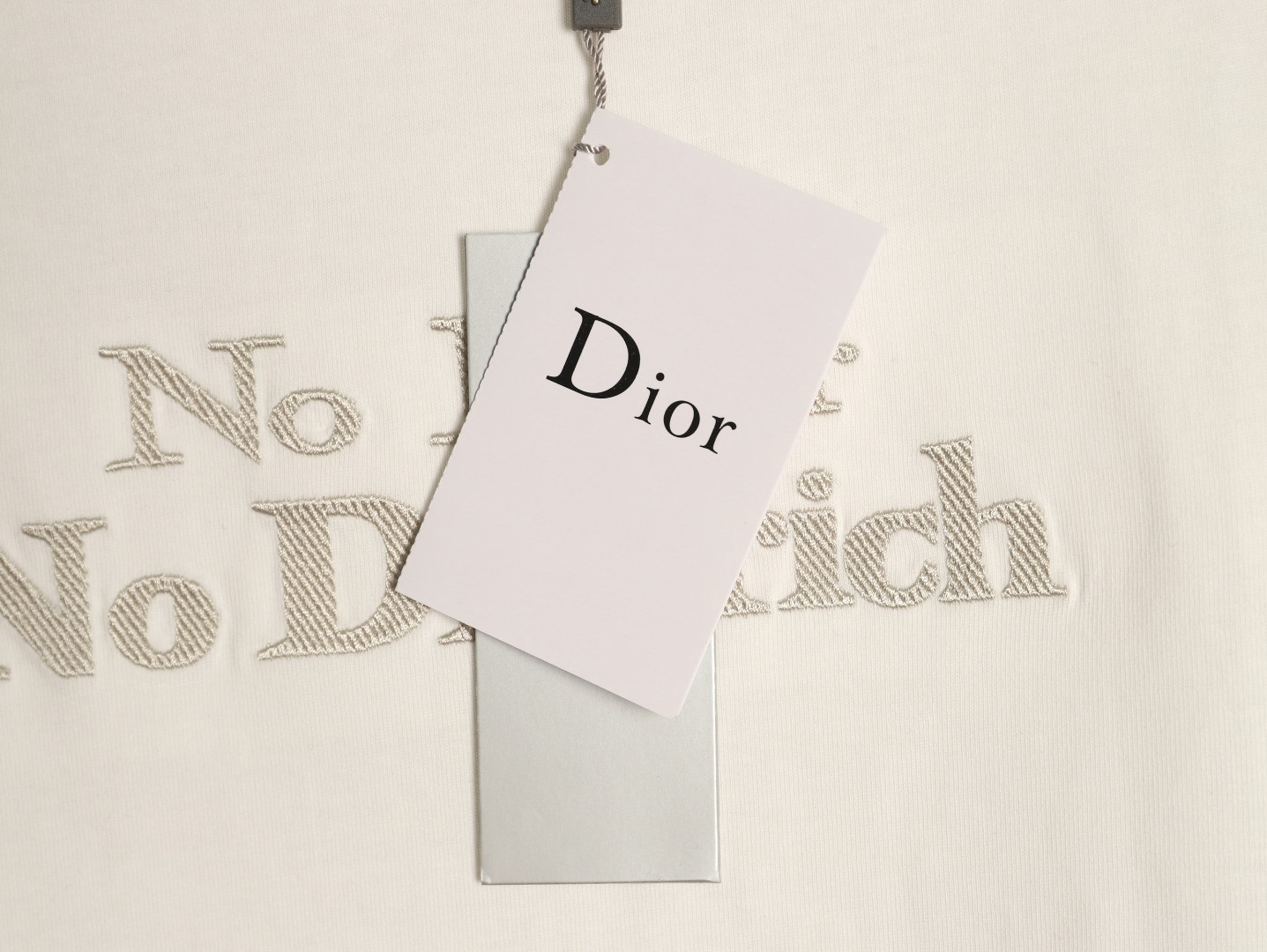D*or short-sleeved t-shirt
